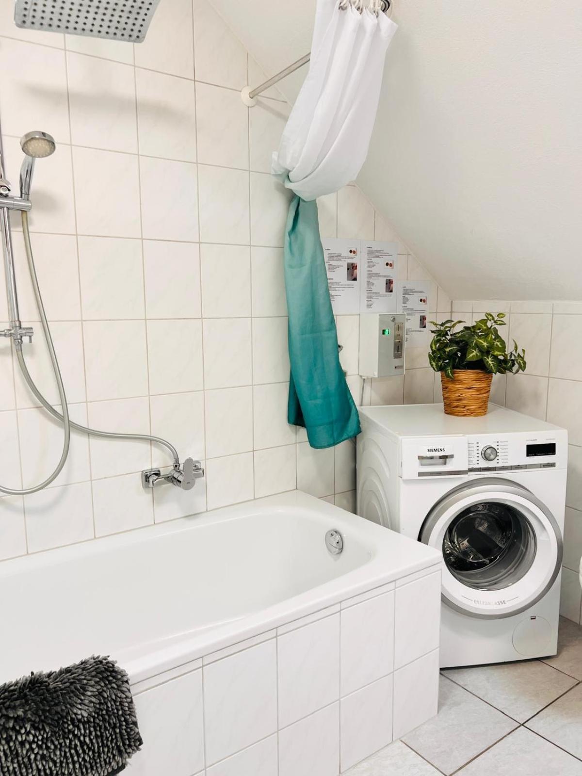 Ferienwohnung Luna -3 Schlafzimmer, Waschmaschine, Kueche, Wlan, Ca 15 Min Bis Zum Europa Park, Malterdingen Exteriör bild